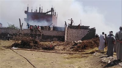 إصابة 3 أشخاص في حريق هائل داخل مصنع كتان بسمنود في الغربية