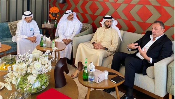 محمود الخطيب برفقة