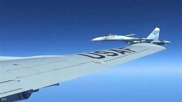 مقاتلة روسية ترافق