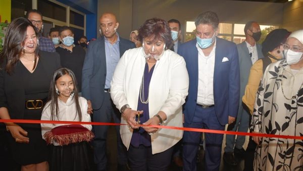 وزيرة الثقافة تفتتح