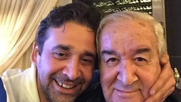 محمد عبدالعزيز وكريم