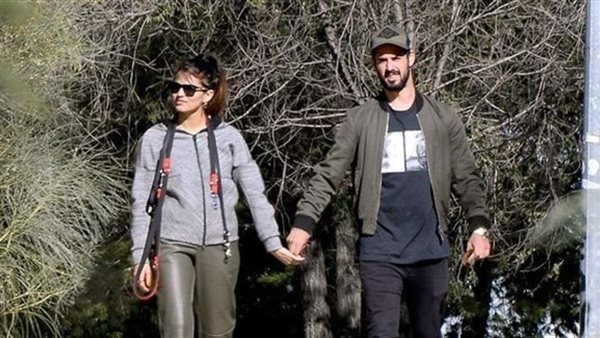 إيسكو وصديقته 