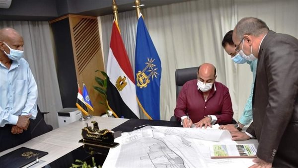 محافظ أسوان يعتمد