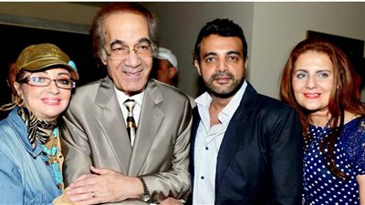 بكلمات مؤثرة ورسائل حزينة.. عائلة محمود ياسين تحيي أول ذكرى لميلاده بعد رحيله