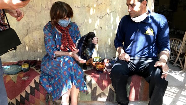 الراحلة إيفيلين بورية