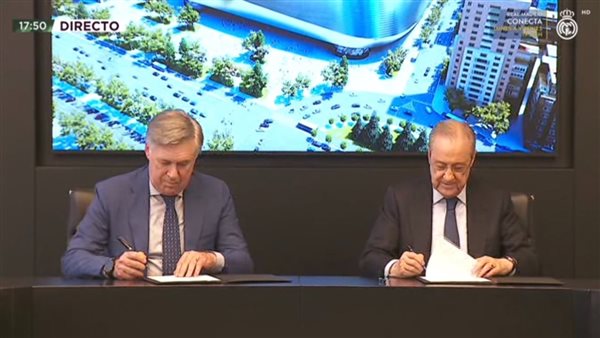  أنشيلوتي يوقع عقود