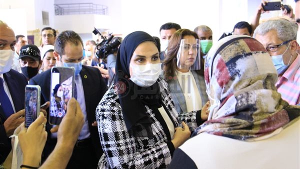 نيفين القباج وزيرة