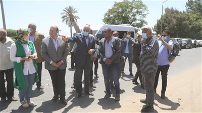  بتكلفة 26 مليون جنيه.. محافظ الجيزة يتابع أعمال رصف وتطوير طريق الكوم الأحمر بأوسيم