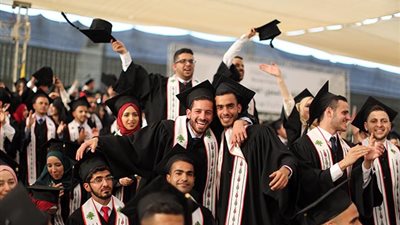 الطلاب الفلسطينيون بمصر يسردون كيف استقبلوا قرار إعفائهم من المصروفات الدراسية: لا نعامل كمغتربين