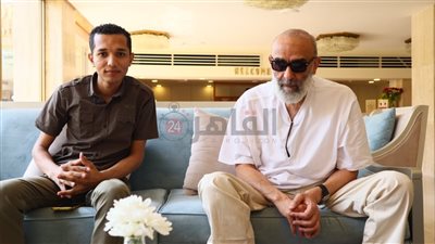 أشرف السعد يعود إلى القاهرة بعد غياب 25 عامًا
