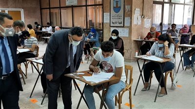 انطلاق امتحانات الفصل الدراسي الثاني بجامعة الإسكندرية (صور)