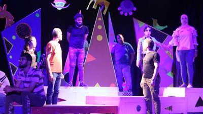 العرض المسرحي 