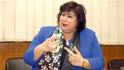 وزيرة الثقافة تنعى شهداء سيناء.. وتؤكد: الحادث لن ينال من وحدة المصريين