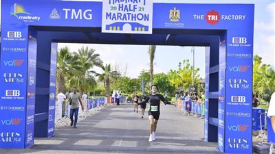 أطفال وشباب وكبار سن يشاركون في ماراثون مدينتي للجري (فيديو)