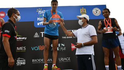 وزير الرياضة يطلق إشارة بدء ماراثون مدينتي (صور) 