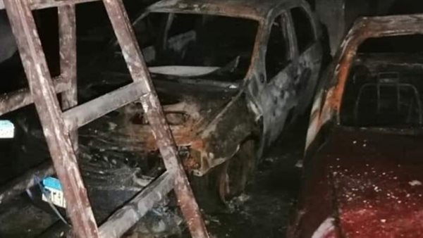 تفحم السيارات بجراج