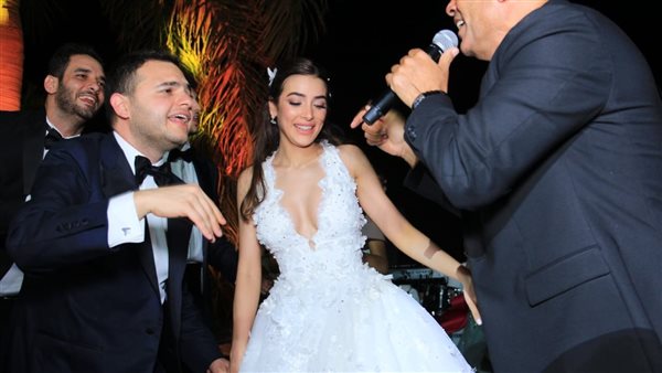 عمرو دياب يحيي حفل