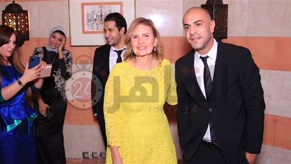 يسرا في حفل زفاف