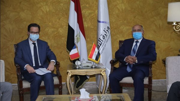 أثناء اللقاء