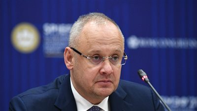 800 اتفاقية بـ52 مليار دولار.. انتهاء فعاليات أول منتدى اقتصادي عالمي منذ بدء كورونا