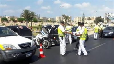 وزارة الداخلية تعلن موعد تفعيل عقوبات الملصق الإلكتروني