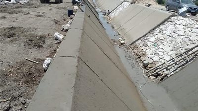 تبطين 1145 مترًا من أعمال تأهيل الترع بالمنيا