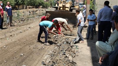 استكمال أعمال تطوير قرية 