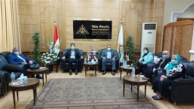 رئيس جامعة بنها يستقبل فريق الاعتماد المؤسسي لكلية التمريض