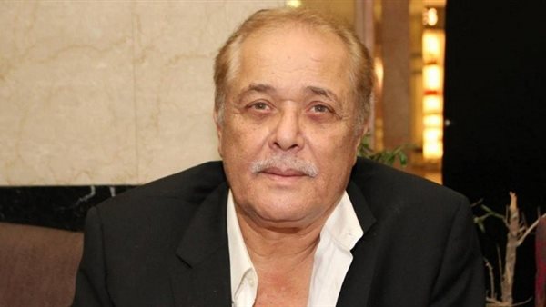 محمود عبد العزيز