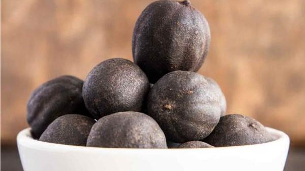 الليمون الأسود