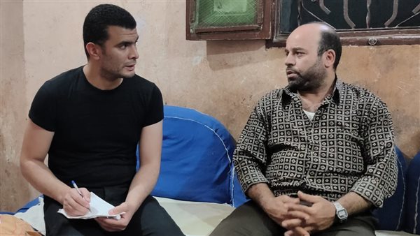 والد الطفل اثناء