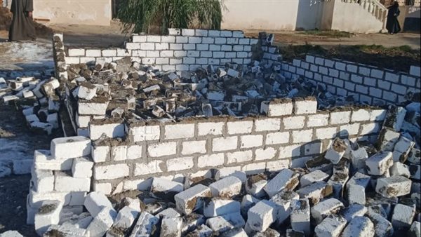 إزالة تعديات بالبحيرة