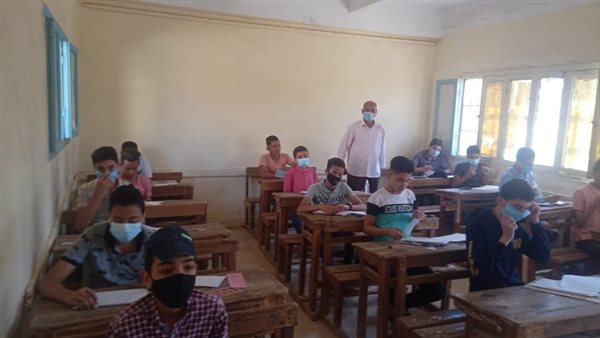  طلاب الشهادة الإعدادية