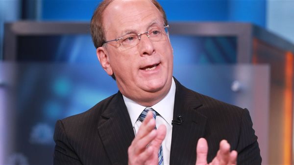  لاري فينك الرئيس