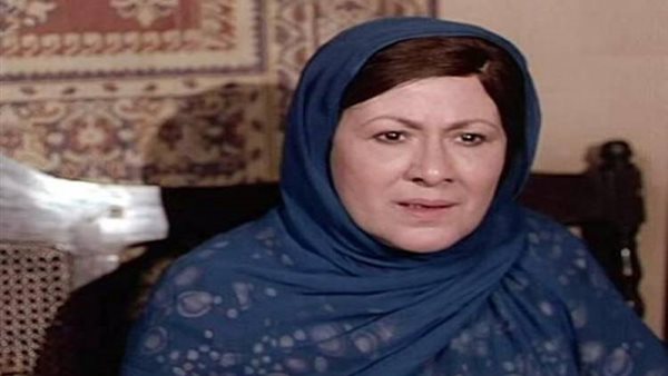 الفنانة عزيزة حلمي