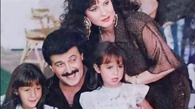 أول تعليق لـ دنيا سمير غانم عن حالة دلال عبد العزيز الصحية: والدتي مازالت في العناية المركزة 