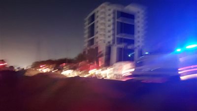 السيطرة علي حريق داخل معرض للسيراميك بطريق مسطرد بالقليوبية (صور)