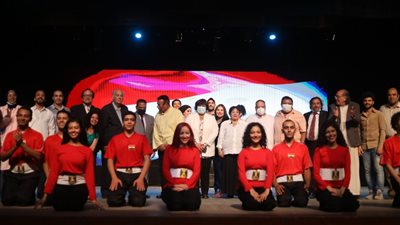 وزيرة الثقافة تشهد عرض 