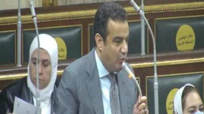 برلماني يطالب بمنع الحفلات الغنائية بالمناطق الساحلية لإهمال الإجراءات الاحترازية 