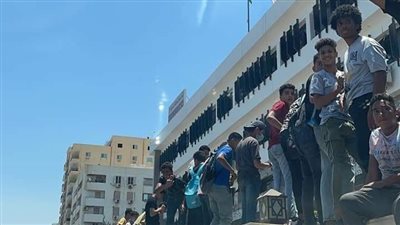 القبض على 15 طالبًا في الشهادة الإعدادية بالإسماعيلية بعد تجمهرهم بسبب إلغاء الامتحان