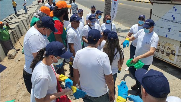 حملة للتوعية وتنظيف