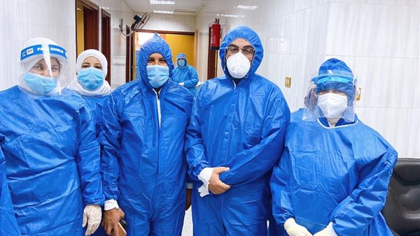 الفريق الطبي بمستشفى