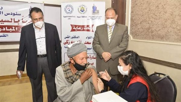 محافظ أسيوط يتابع