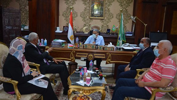 لقاء محافظ المنيا