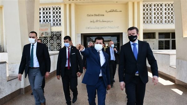 جولة وزير الرياضة