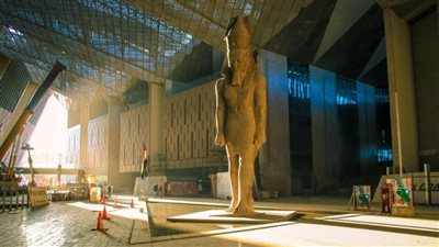 نكشف خطة ترميم الأحجار الثقيلة داخل البهو العظيم بالمتحف المصري الكبير