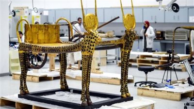 متى ينتهي وضع قطع توت عنخ آمون داخل المتحف المصري الكبير؟ مصدر يجيب