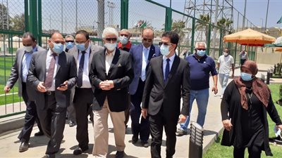 لإقامة مهرجان رياضي في يونيو.. وفد من الاتحاد الرياضي للجامعات يتفقد ملاعب جامعة بنها (صور) 