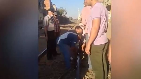 إصلاح كسر بقضبان