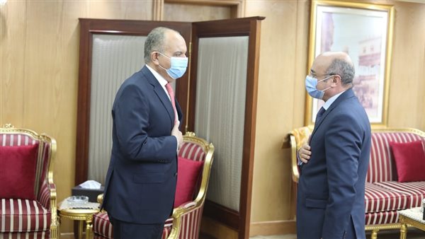 وزير العدل وسفير